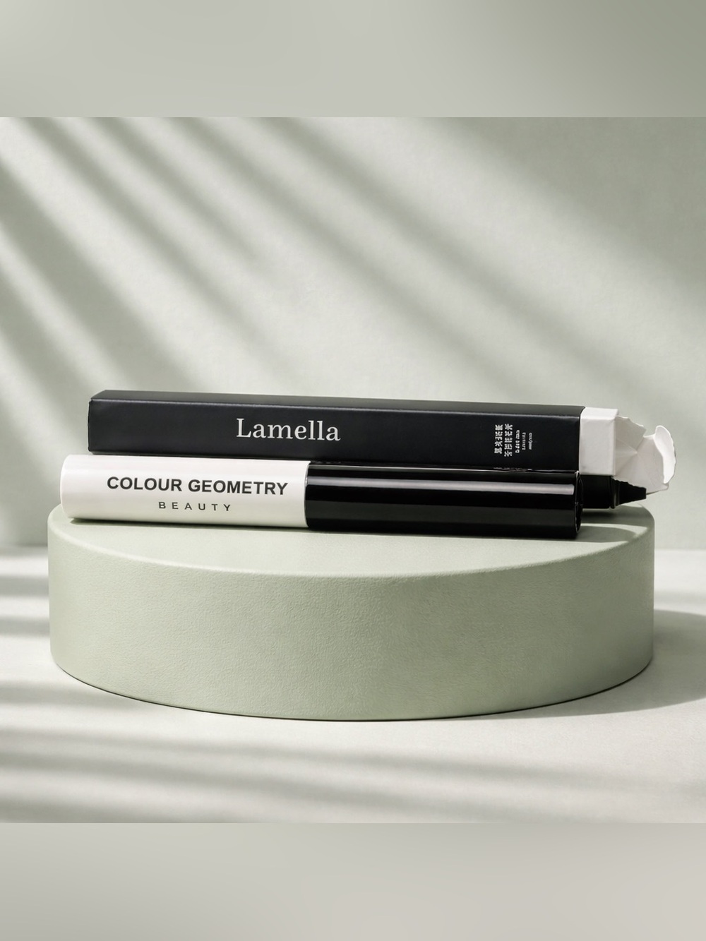 Lameila Bright Black Long Curly Mascara